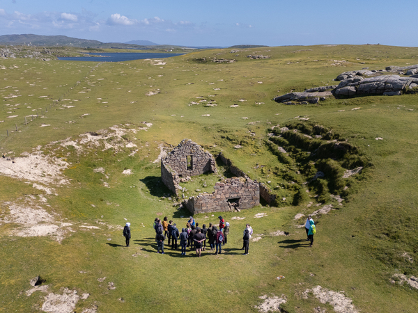 Imagallamh–Kylemore summer school participants on Omey Island.