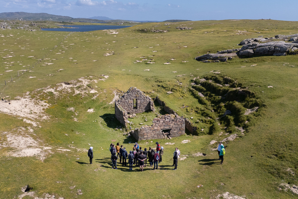 Imagallamh–Kylemore summer school participants on Omey Island.